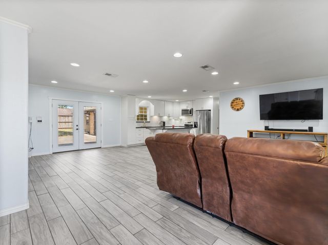 3921 Wickersham Street, Bay City, TX 77414