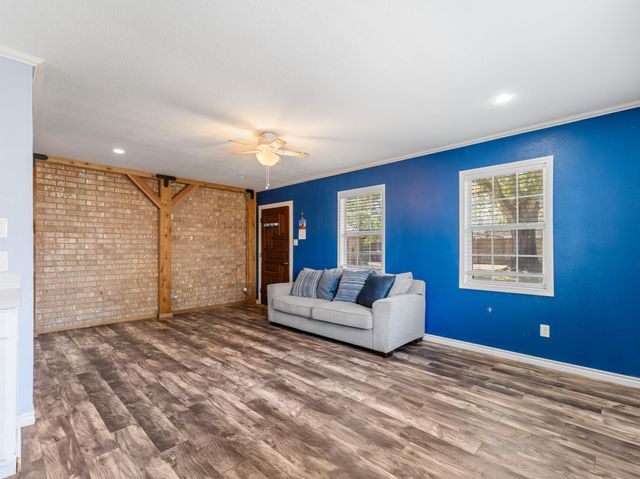 3921 Wickersham Street, Bay City, TX 77414