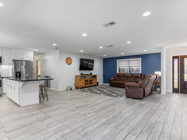 3921 Wickersham Street, Bay City, TX 77414