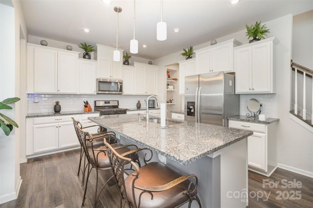 11122 Chalkbark Lane, Charlotte, NC 28262