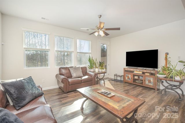 11122 Chalkbark Lane, Charlotte, NC 28262