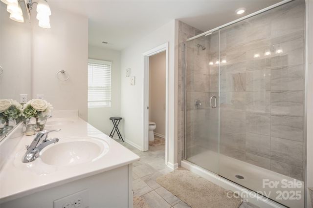 11122 Chalkbark Lane, Charlotte, NC 28262