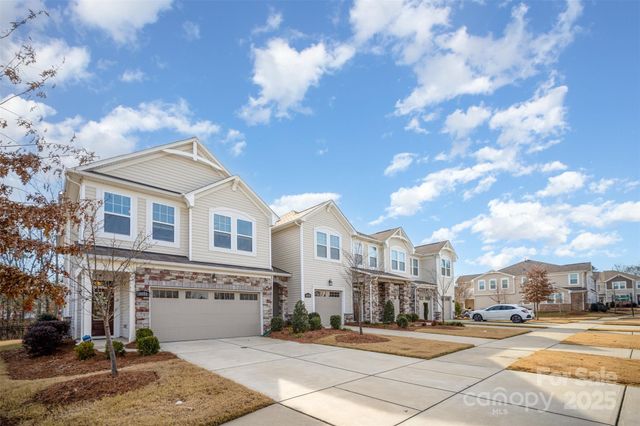 11122 Chalkbark Lane, Charlotte, NC 28262