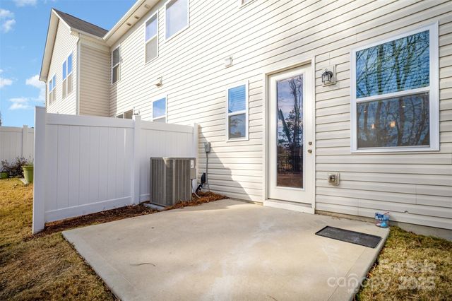 11122 Chalkbark Lane, Charlotte, NC 28262