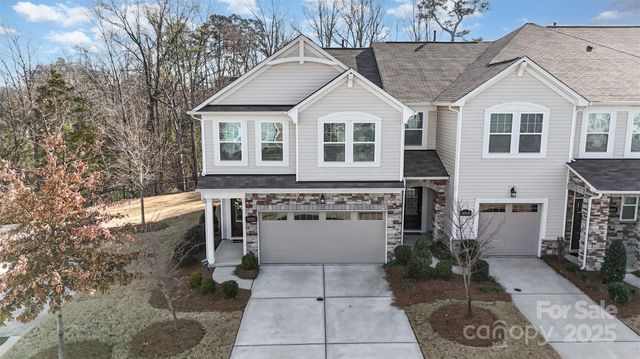 11122 Chalkbark Lane, Charlotte, NC 28262
