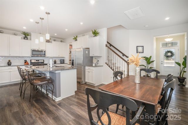 11122 Chalkbark Lane, Charlotte, NC 28262