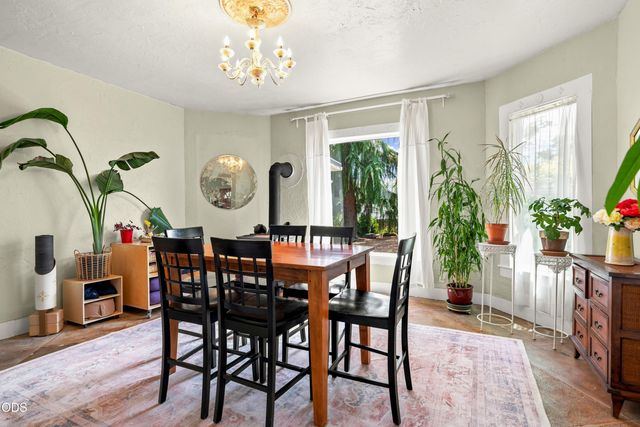 322 N 3rd Street, Central Point, OR 97502