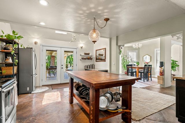 322 N 3rd Street, Central Point, OR 97502