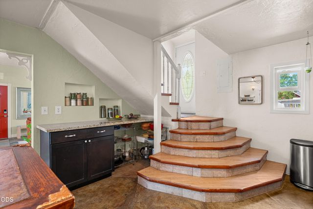 322 N 3rd Street, Central Point, OR 97502