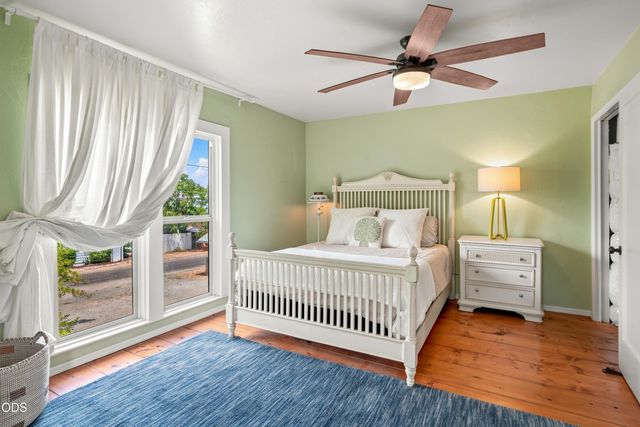 322 N 3rd Street, Central Point, OR 97502