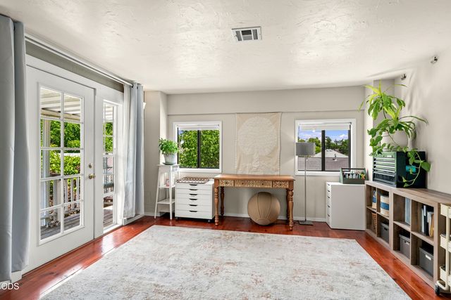 322 N 3rd Street, Central Point, OR 97502