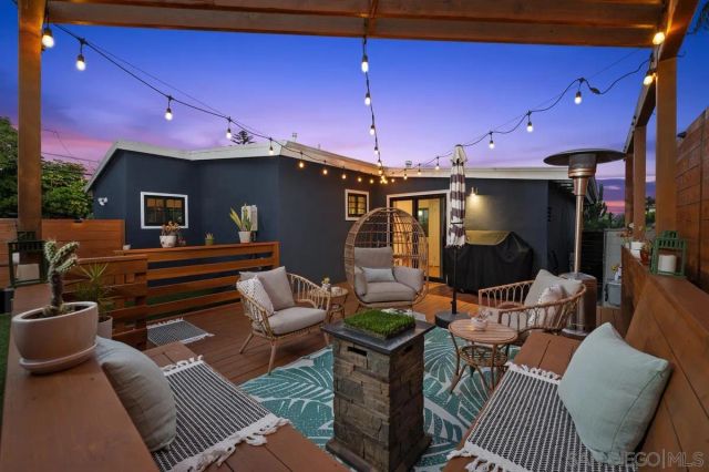 2076 Emerald St, San Diego, CA 92109