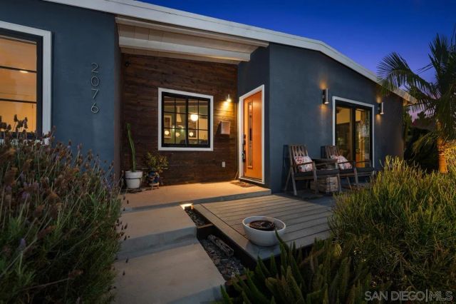 2076 Emerald St, San Diego, CA 92109