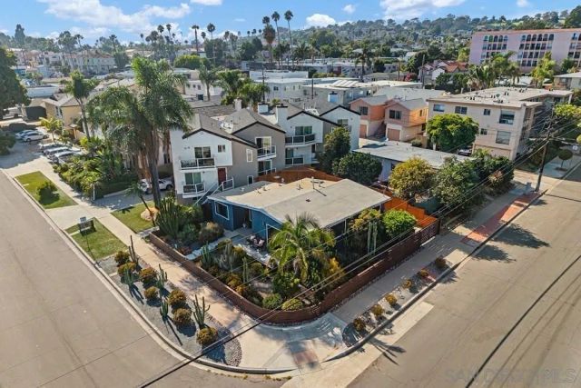 2076 Emerald St, San Diego, CA 92109