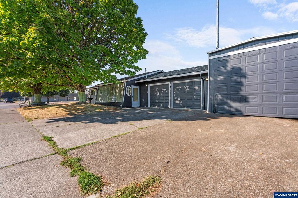 2299 SE 20th Av, Albany, OR 97322