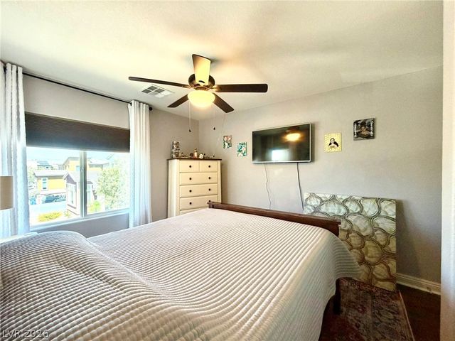 7170 Steubling Glen Street, North Las Vegas, NV 89084