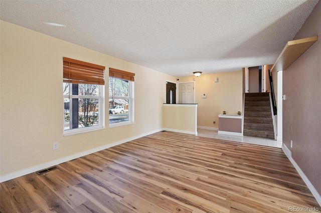 1583 S Dearborn Street, Aurora, CO 80012