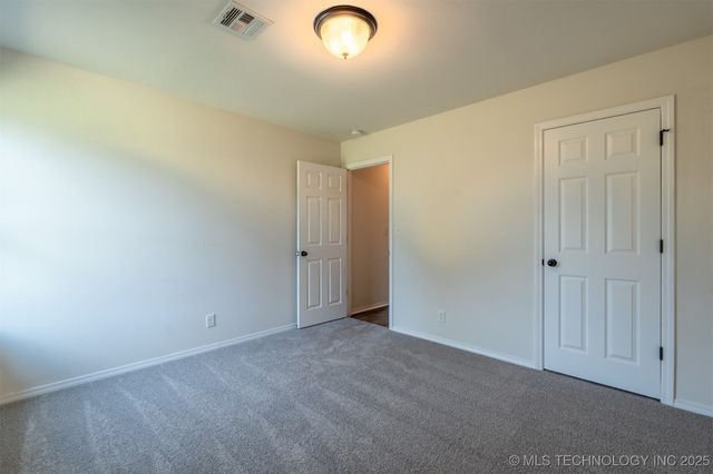2708 W Fredericksburg Street, Broken Arrow, OK 74011