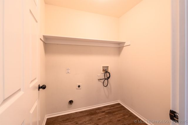 2708 W Fredericksburg Street, Broken Arrow, OK 74011