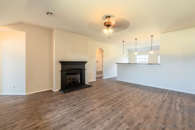 2708 W Fredericksburg Street, Broken Arrow, OK 74011