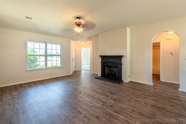2708 W Fredericksburg Street, Broken Arrow, OK 74011