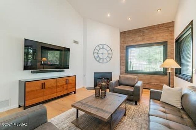6234 N Calle Retreta Serena, Tucson, AZ 85750