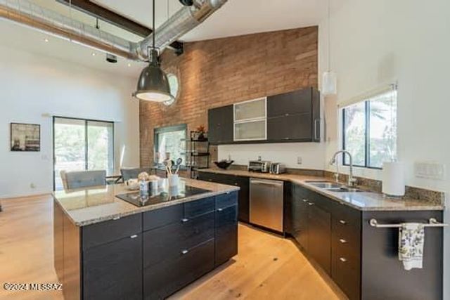 6234 N Calle Retreta Serena, Tucson, AZ 85750