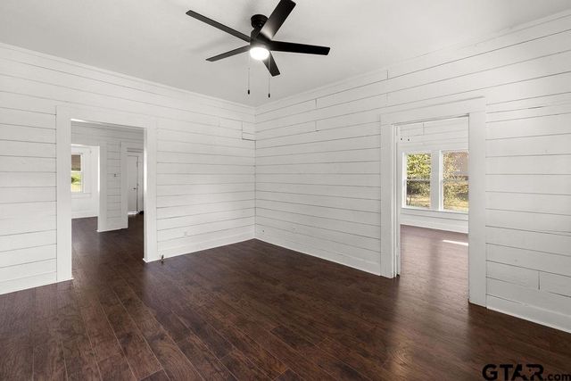 241 Ayers St, Frankston, TX 75763