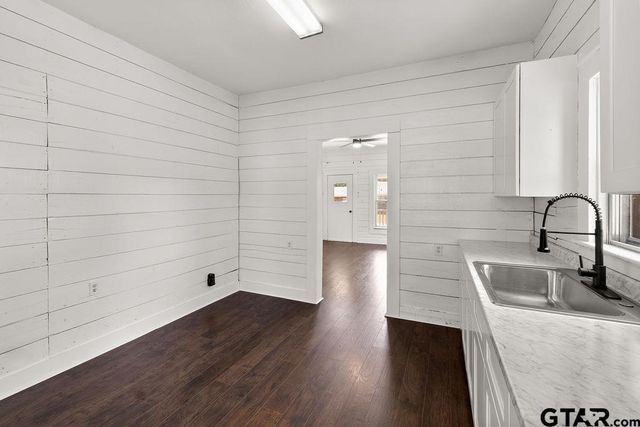 241 Ayers St, Frankston, TX 75763