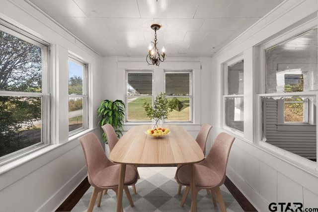 241 Ayers St, Frankston, TX 75763