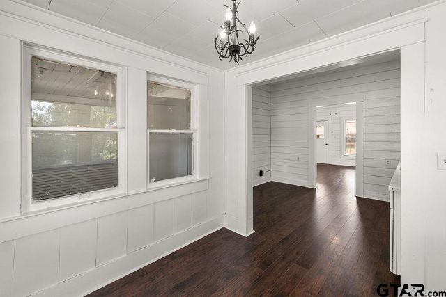 241 Ayers St, Frankston, TX 75763