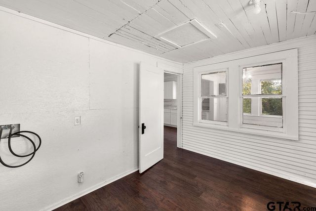 241 Ayers St, Frankston, TX 75763