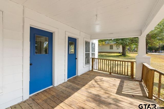 241 Ayers St, Frankston, TX 75763