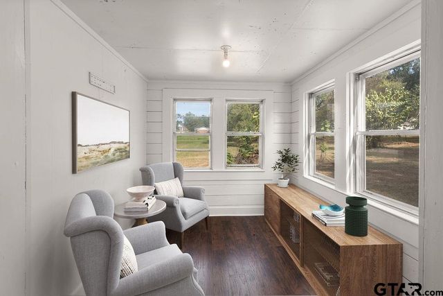 241 Ayers St, Frankston, TX 75763