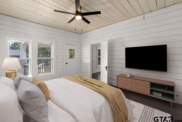 241 Ayers St, Frankston, TX 75763