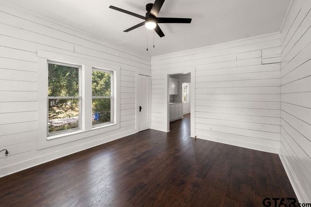 241 Ayers St, Frankston, TX 75763