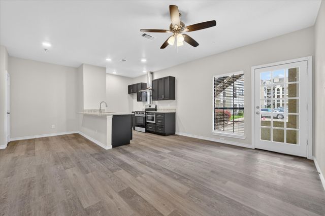 4800 W Lovers Lane 501, Dallas, TX 75209