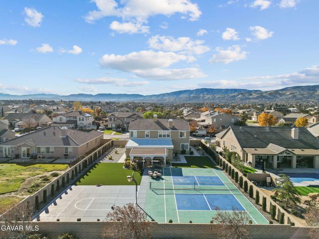 3625 Paddock Way, Quartz Hill, CA 93536