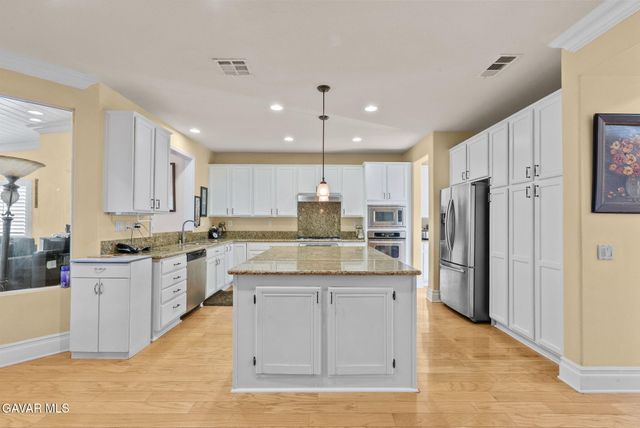 3625 Paddock Way, Quartz Hill, CA 93536