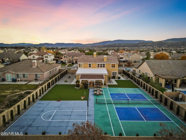 3625 Paddock Way, Quartz Hill, CA 93536