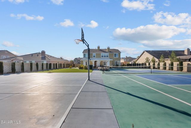 3625 Paddock Way, Quartz Hill, CA 93536