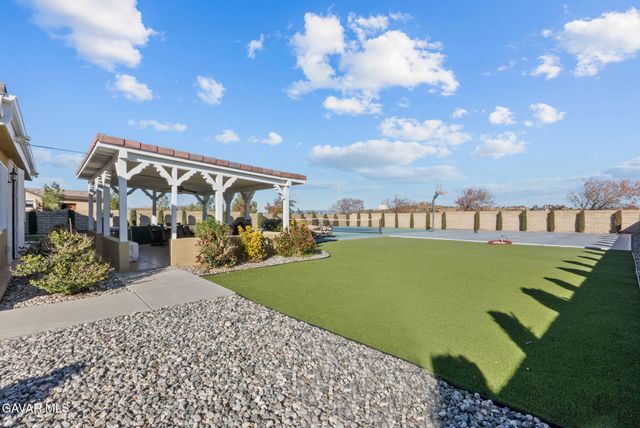 3625 Paddock Way, Quartz Hill, CA 93536