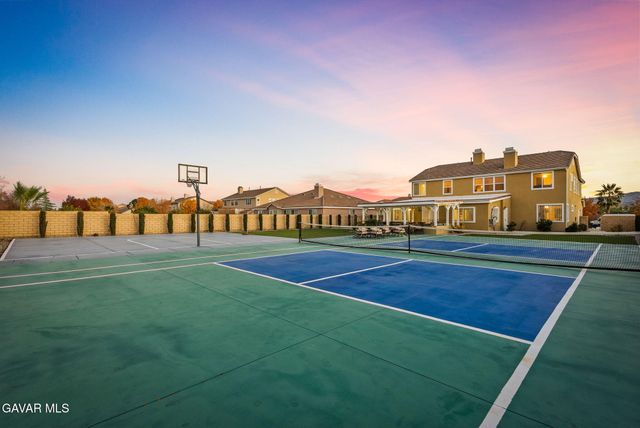 3625 Paddock Way, Quartz Hill, CA 93536