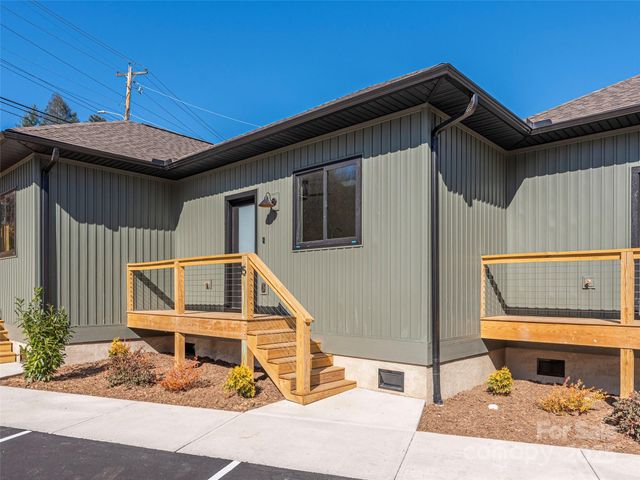 15 Leap Frog Park, Waynesville, NC 28786