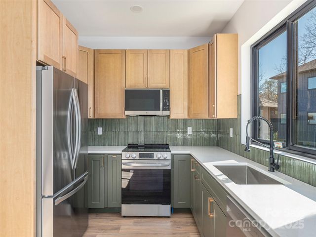 15 Leap Frog Park, Waynesville, NC 28786