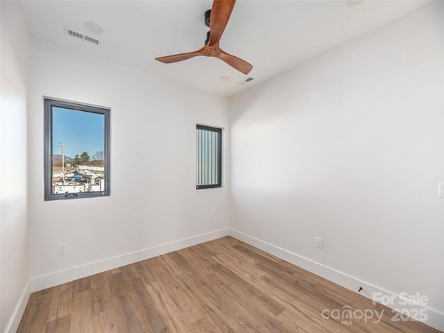 15 Leap Frog Park, Waynesville, NC 28786