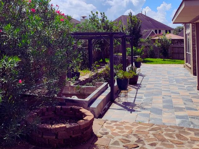 13715 Cutler Springs Court, Pearland, TX 77584