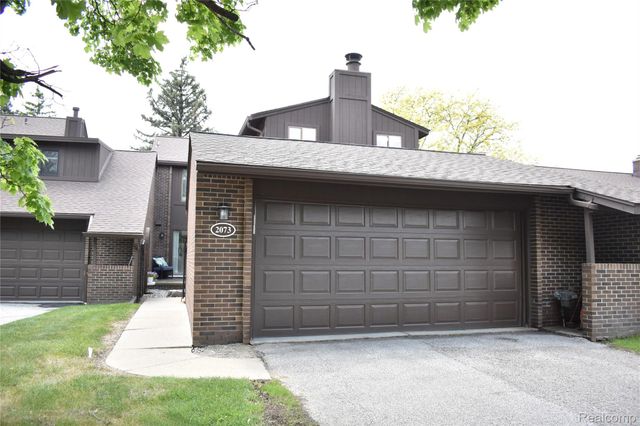 2073 BORDEAUX Street, West Bloomfield Charter Township, MI 48323