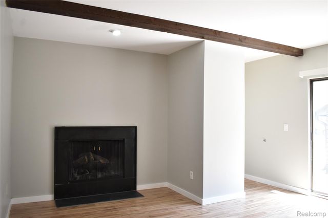 2073 BORDEAUX Street, West Bloomfield Charter Township, MI 48323