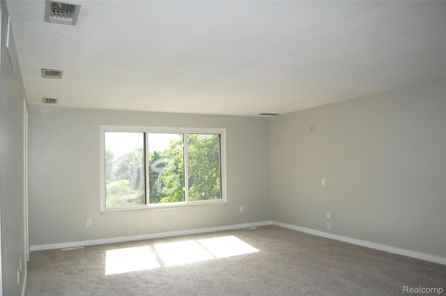 2073 BORDEAUX Street, West Bloomfield Charter Township, MI 48323
